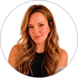 Debora Valdes headshot Debora Valdes headshot
